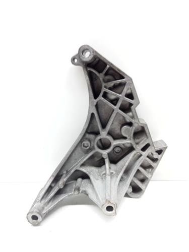 [03L199207] Base del soporte derecho del motor 03L199207